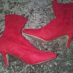 Chase + Chloe red booties size 6